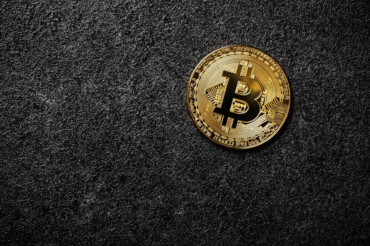 Best Ipl Fantasy Apps With Bitcoin vs Fairplay: Which Is Better for Indians in 2026?